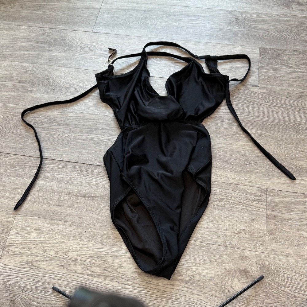Born Primitive Black Wrap One Piece Swimsuit Cutout Monokini Womens‎ Large NWT